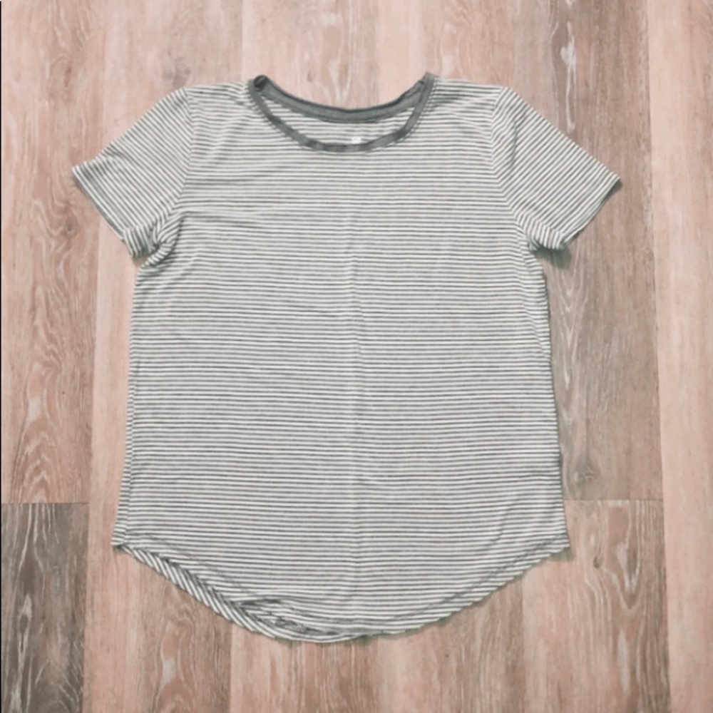 Gray and white striped tee